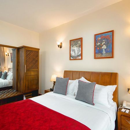 Kibo Palace Hotel Moshi Phòng bức ảnh