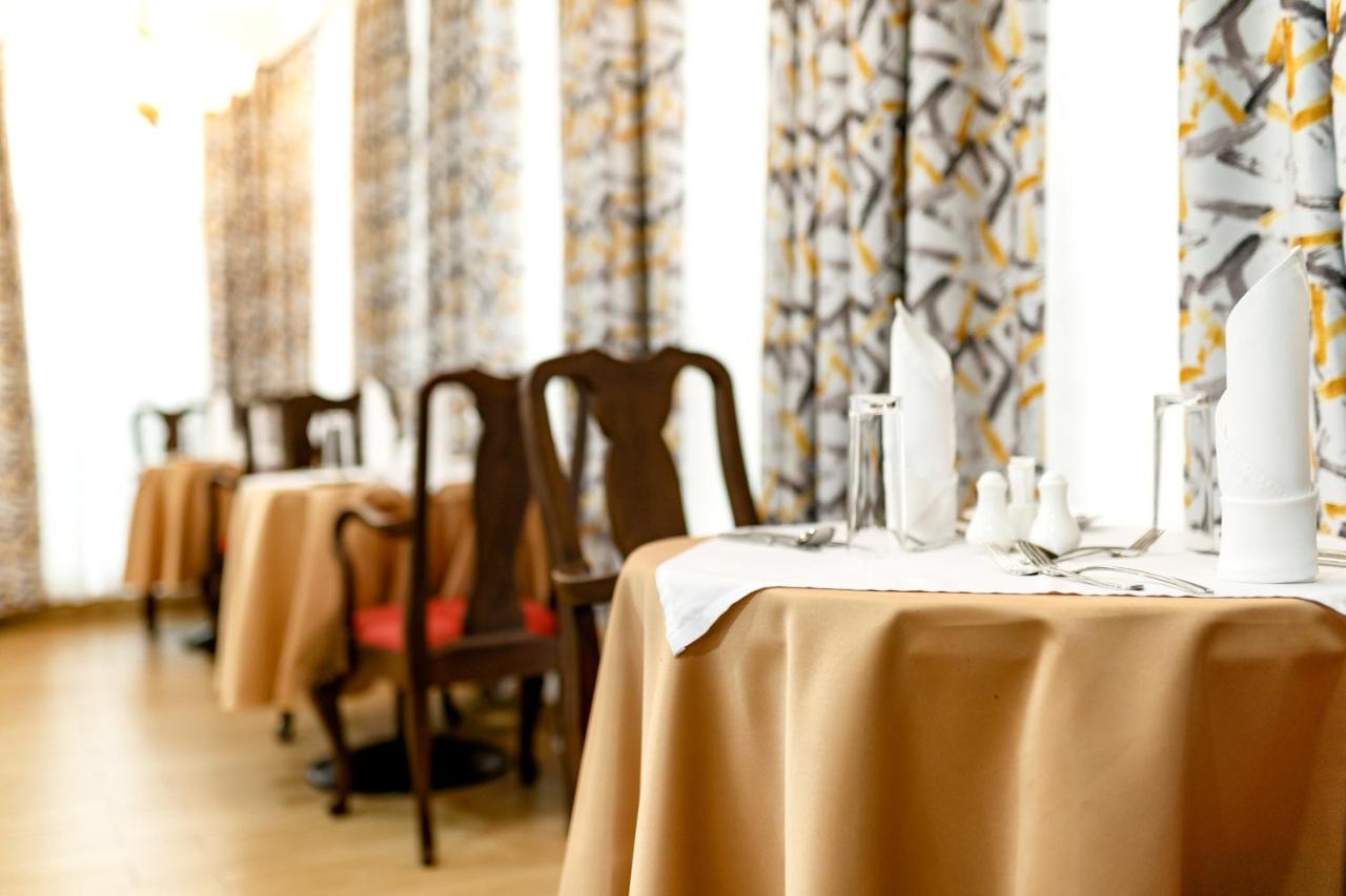Kibo Palace Hotel Moshi Ngoại thất bức ảnh