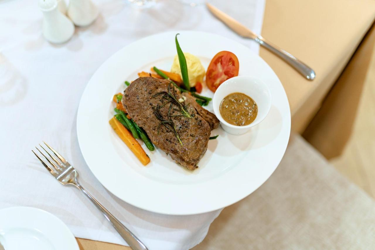 Kibo Palace Hotel Moshi Ngoại thất bức ảnh