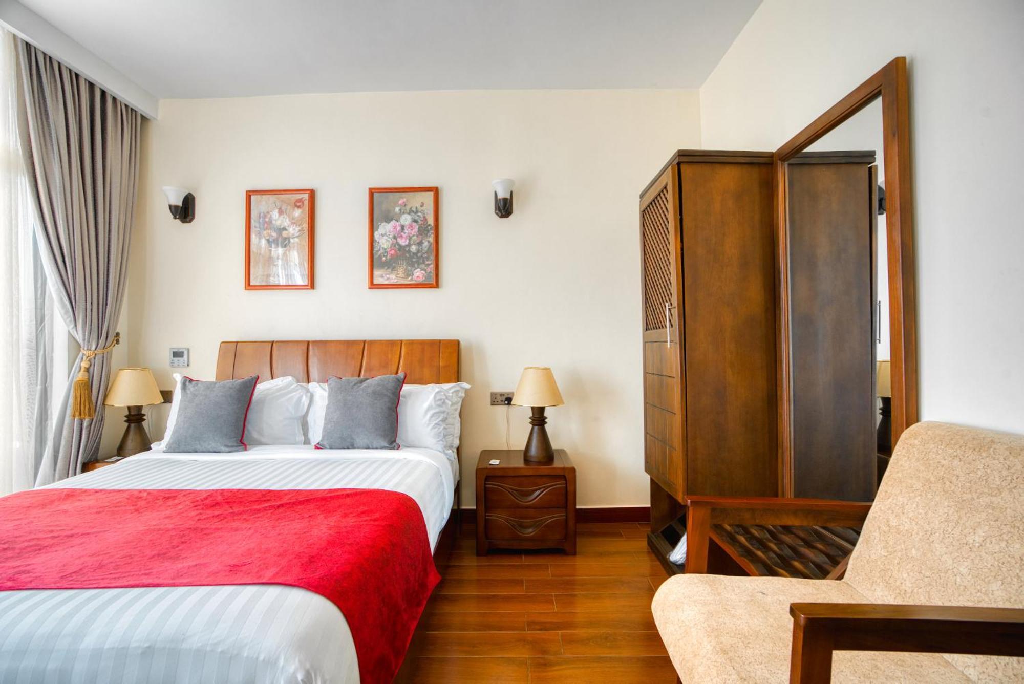 Kibo Palace Hotel Moshi Phòng bức ảnh
